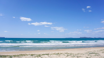 海と空と砂浜の風景