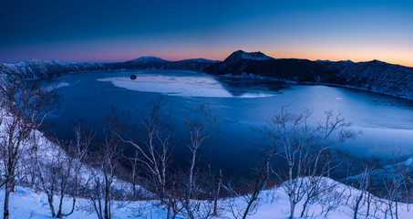 Fototapeta premium beautiful morning caldera lake