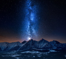 Fototapeta na wymiar Milky way over amazing Tatra mountains in Poland