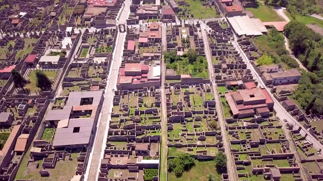 Napels - Pompeii Ruins fly over with drone.