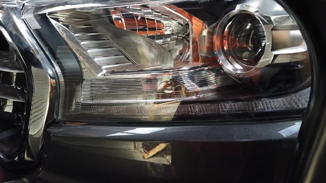 Headlight on a four wheel drive