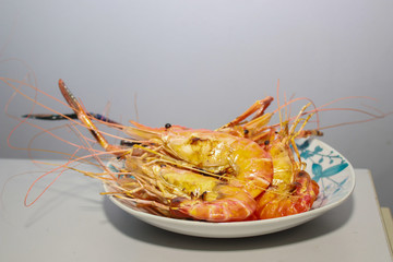 Grilled shrimp with seafood sauce