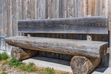 rustikale Holzbank