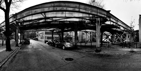 Fototapeta na wymiar Underpass, Intersection in Chicago.