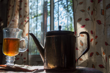 desayuno tè y tetera