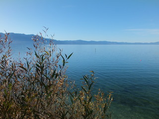 Jezioro w górach - pejzaż