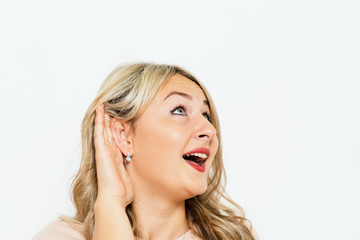 Naklejka premium Overhears a woman, tries to listen.