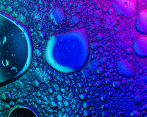 Oil and water with external light source 
