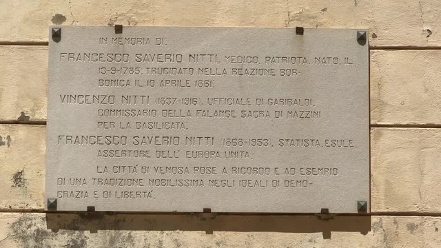 Particolari della chiesa di San Domenico e di Corso Vittorio Emanuele nel centro storico di Venosa citt&agrave; della Basilicata in Sud Italia