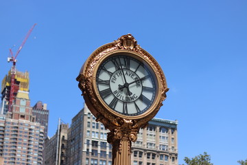 Fototapeta na wymiar Fifth Avenue Clock - New York City