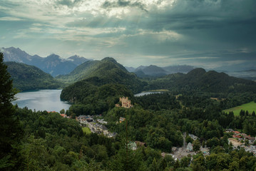 Fototapeta na wymiar mountain landscape with lake and castle