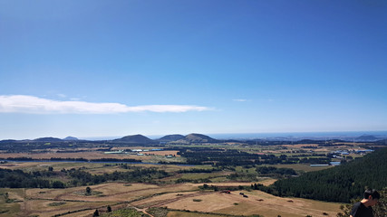 산과 구름과 파란하늘이 있는 풍경