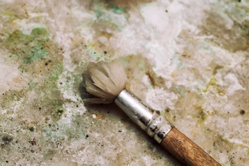 Old paintbrushes for paint.