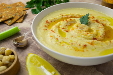 chickpeas hummus with olive oil