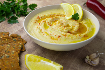chickpeas hummus with olive oil