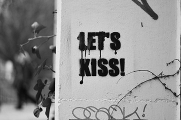 let's kiss 