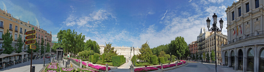 Fototapeta na wymiar Palazzo Reale Madrid