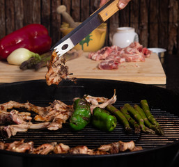 FAMILY BARBECUE OF LAMB AND VEGETABLES