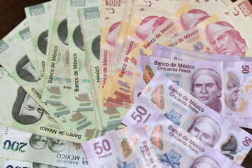 pesos mexicanos