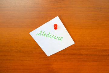 White sticker with the inscription "Medicine"