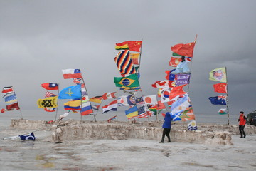 ボリビア　ウユニ塩湖　フラグ