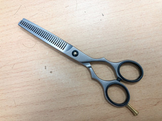 Aufnahme einer speziellen Schere für einen Frisör