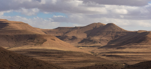 Fototapeta na wymiar panoramic view of mountains in Mountain Zebra National Park