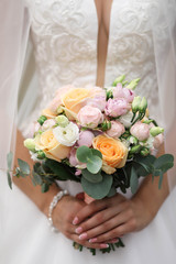 bride holding bouquet