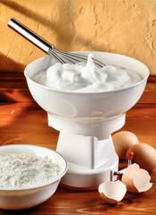 stiffly beaten eggs white to make a suoffle