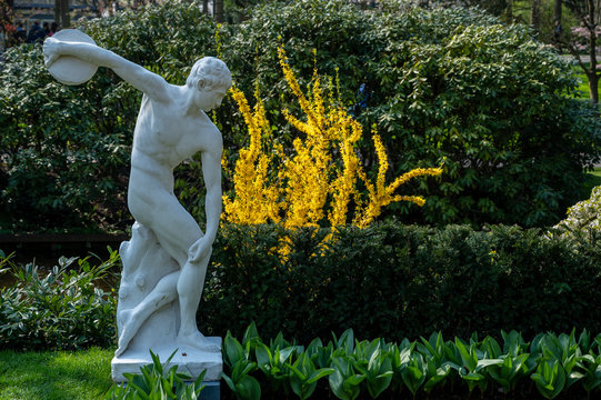Statue im Park