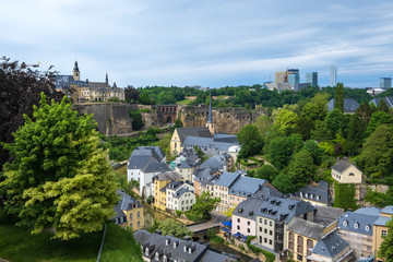 Blick auf die Unterstadt von Luxemburg-Stadt