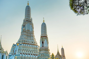 Fototapeta premium Main prang of Temple of Dawn or Wat Arun at twilight. Bangkok, Thailand