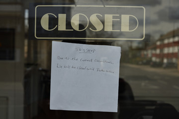 Corona Virus  shop notice closed 