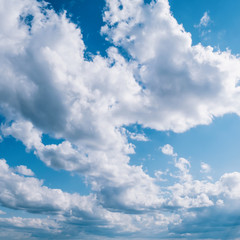 Obraz na płótnie Canvas Cloudy blue sky