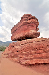 Fototapeta na wymiar Balanced, Rock in Garden of the Gods - a public park located in Colorado Springs, Colorado.