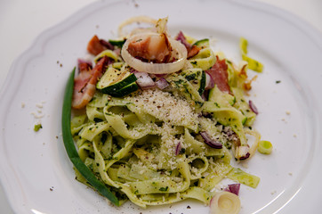 carbonara with onions