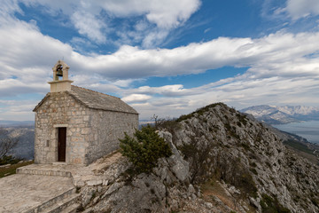 Fototapeta na wymiar Church on top of the mountain