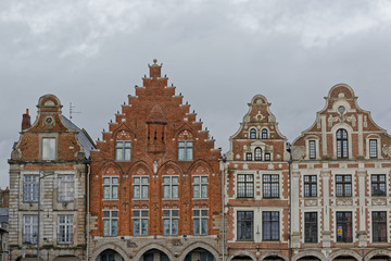 Fototapeta na wymiar Façade gothique flamboyant sur la Grand Place d'Arras dans le Pas-de-Calais - Hauts de France