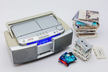 CD,MD,ラジカセ とメディア
