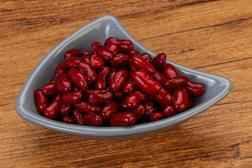 Red baked kidney in the bowl