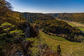 Autumn hike in the Danube valley