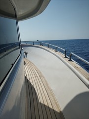 Obraz na płótnie Canvas Deck of a yacht in the red sea on a sunny day