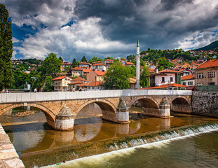 Fototapeta premium SARAJEVO, BOSNIA AND HERZEGOVINA - 3 AUGUST, 2019: Bridge in the old town of Sarajevo.