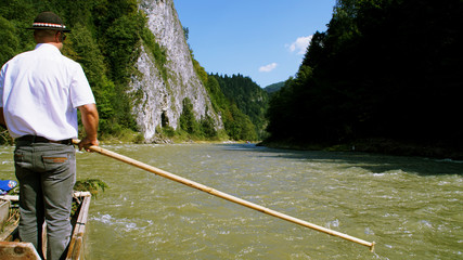 spływ tratwą po Dunajcu