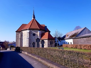 pfarrkirche st. johannes enthauptung in asseln bei ichtenau