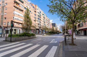 Fototapeta premium Granada, Spain, May 5, 2020, city emptied in quarantine for the coronavirus