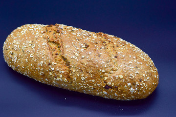 Bochenek świeżego chleba graham