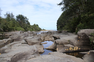 Fototapeta na wymiar river and rocks