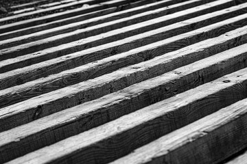 Wooden texture in dynamic mix, black and white