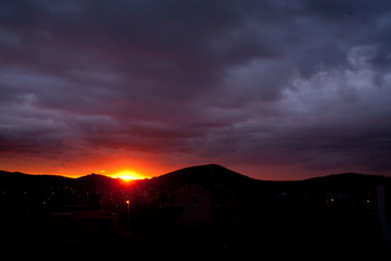 Amanecer en las Montañas